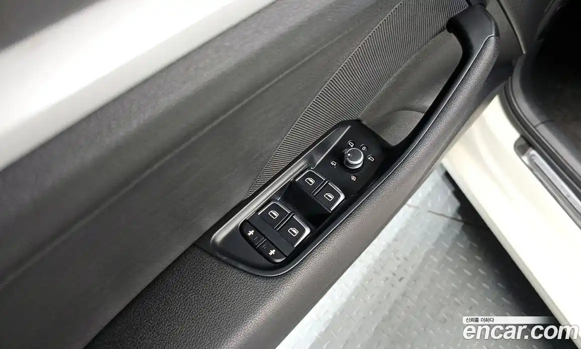 Audi A3 2015 2.0 Автомат в Москве № 192381, фото 10