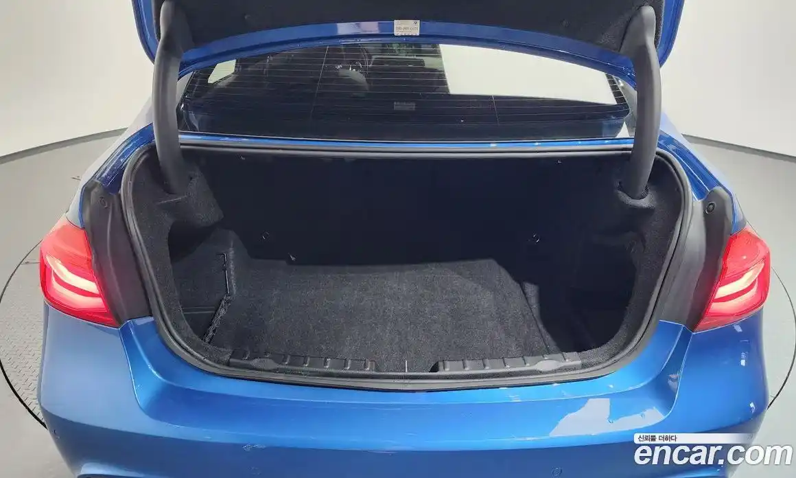 BMW 3-Series 2018 2.0 Автомат в Москве № 193069, фото 9