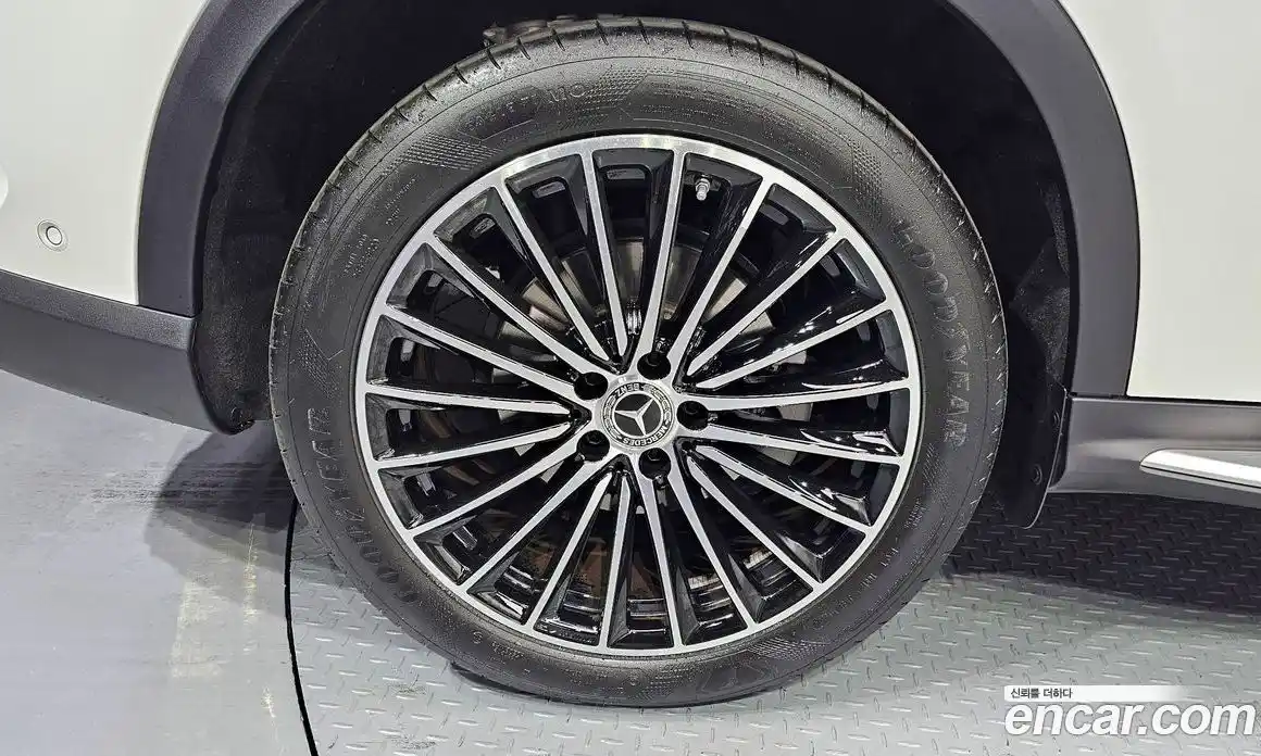 Mercedes-Benz GLC-Class 2025 2.0 Автомат в Москве № 193796, фото 3