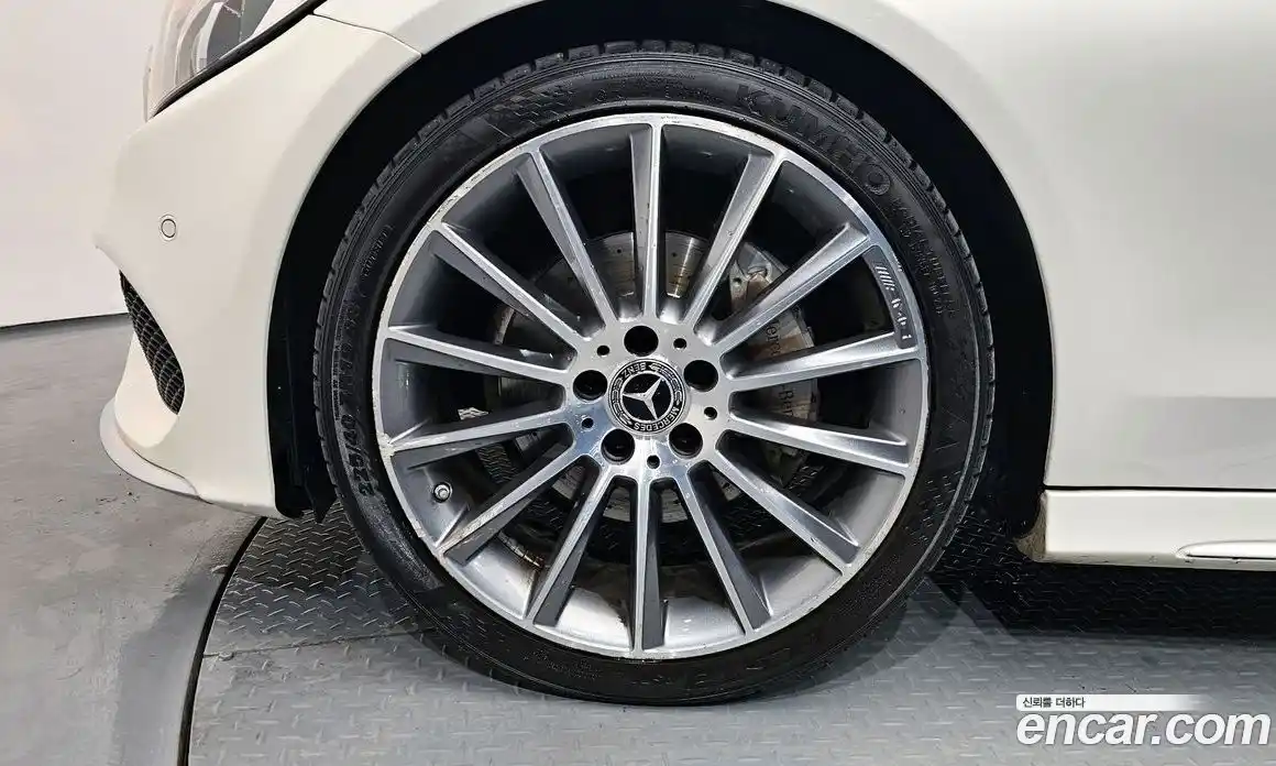 Mercedes-Benz C-Class 2017 2.0 Автомат в Москве № 195390, фото 19