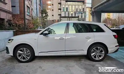 Audi Q7 2021 3.0 Автомат в Москве № 196722, миниатюра 4