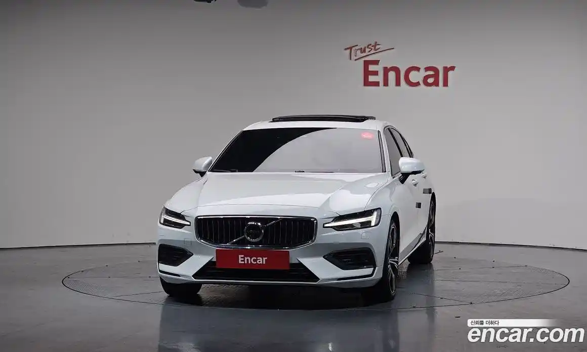 Volvo S60 2021 2.0 Автомат в Москве № 196923, фото 15