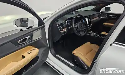 Volvo S60 2021 2.0 Автомат в Москве № 196923, миниатюра 2