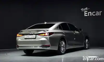 Lexus ES 2024 2.5 Автомат в Москве № 198744, миниатюра 4