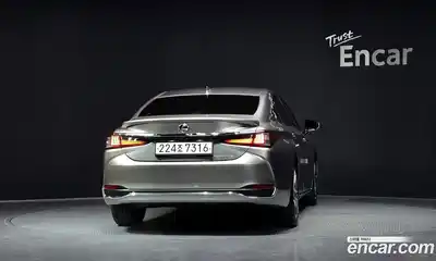 Lexus ES 2024 2.5 Автомат в Москве № 198744, миниатюра 5