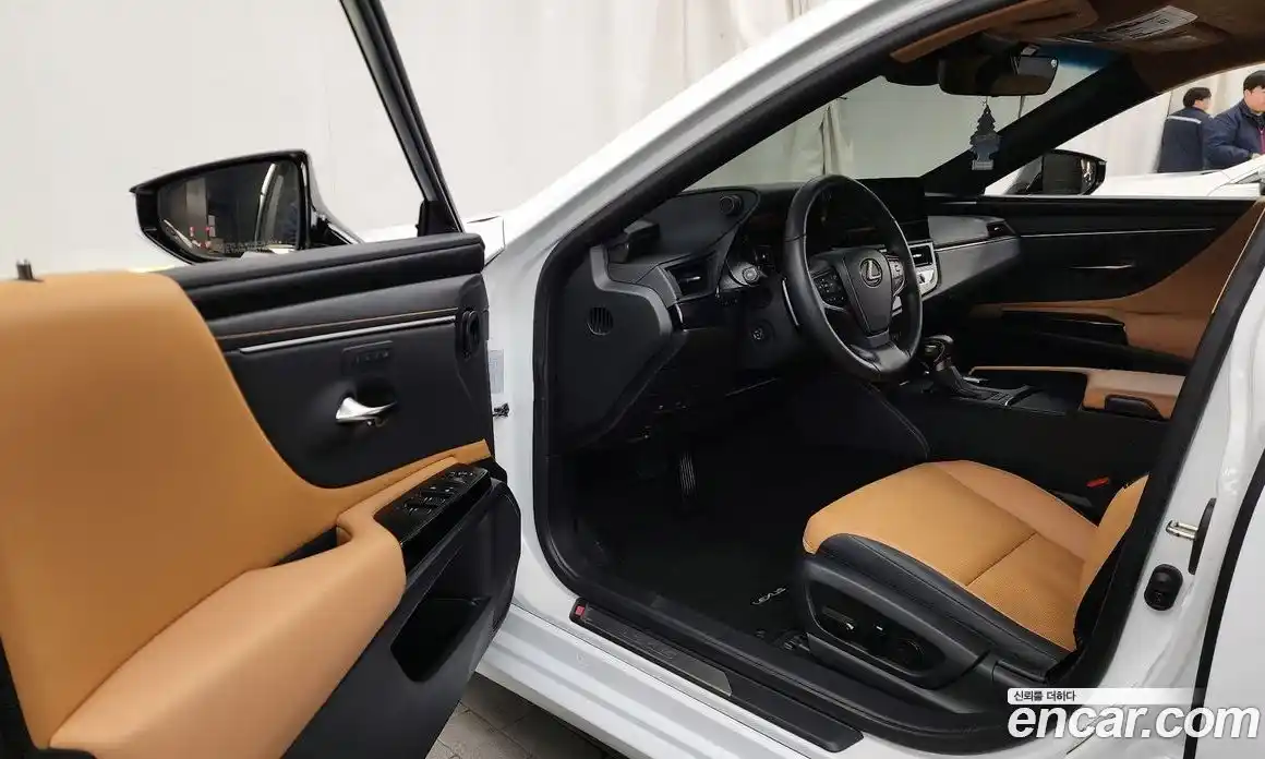 Lexus ES 2024 2.5 Автомат в Москве № 198768, фото 15