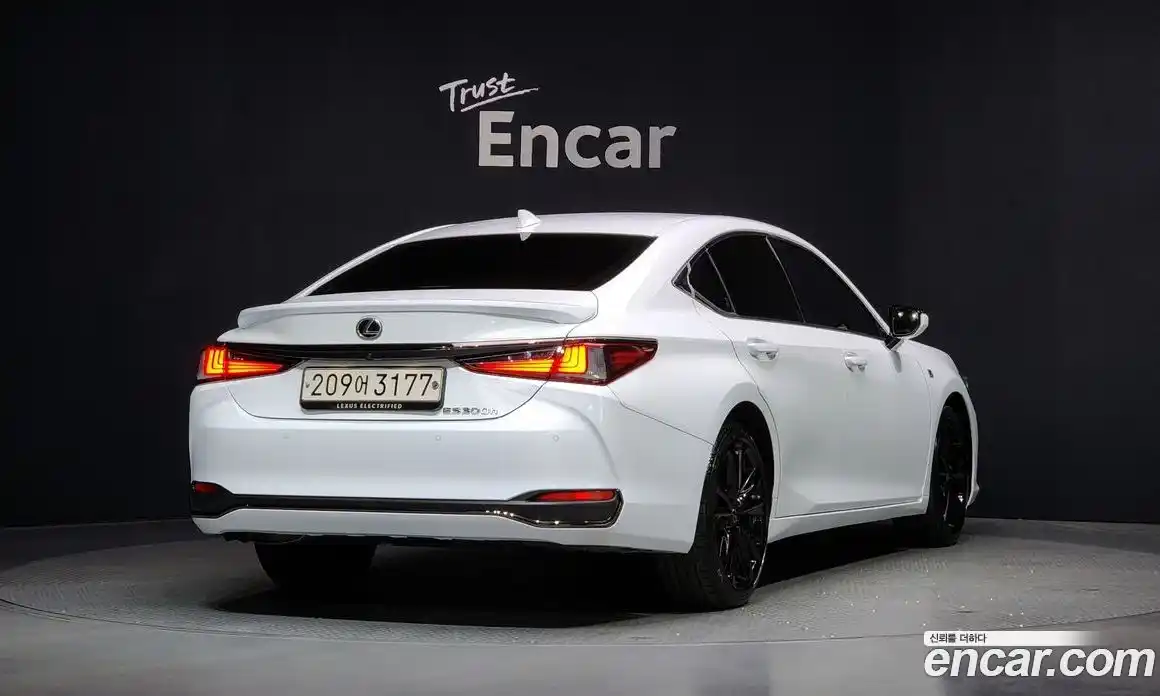 Lexus ES 2024 2.5 Автомат в Москве № 198768, фото 19