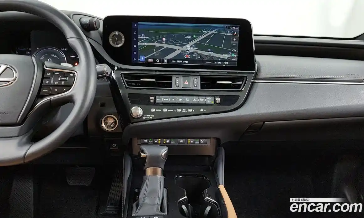 Lexus ES 2024 2.5 Автомат в Москве № 198768, фото 9