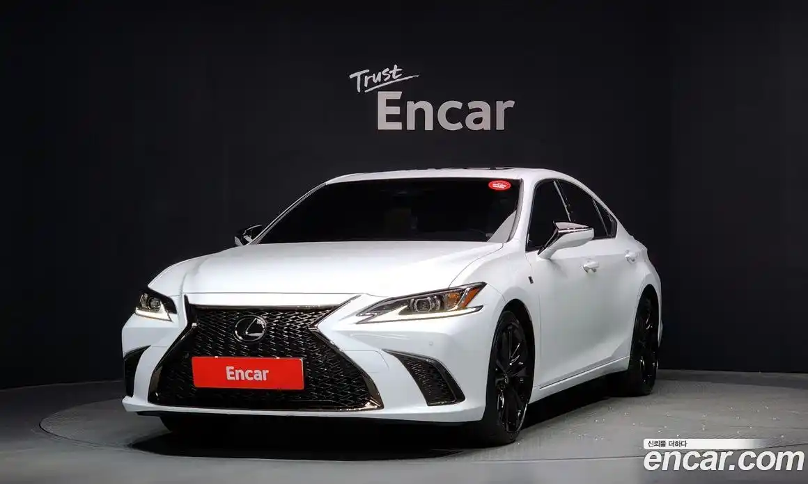 Lexus ES 2024 2.5 Автомат в Москве № 198768, фото 10