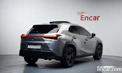Lexus UX 2021 2.0 Автомат в Москве № 198905, миниатюра 2