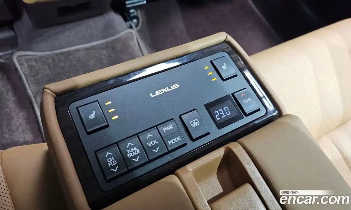 Lexus ES 2017 2.5 Автомат в Москве № 198909, фото 13