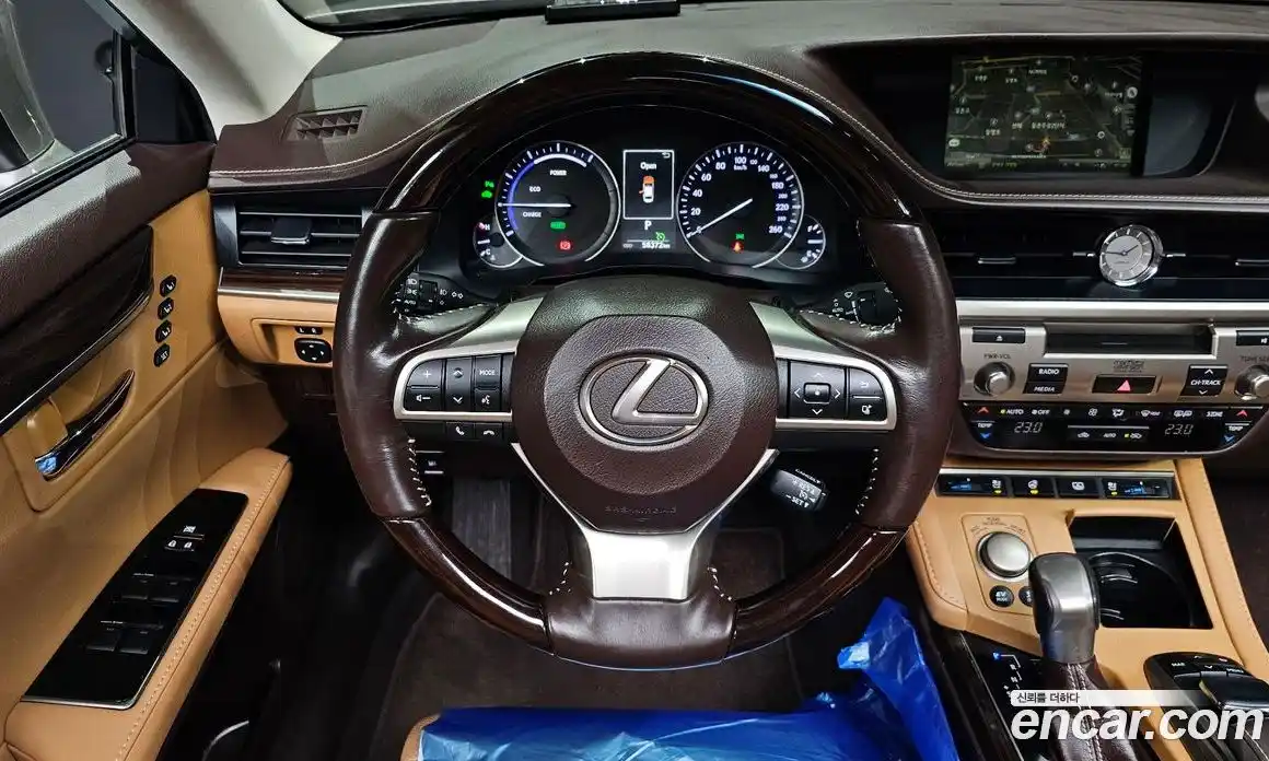 Lexus ES 2017 2.5 Автомат в Москве № 198909, фото 14