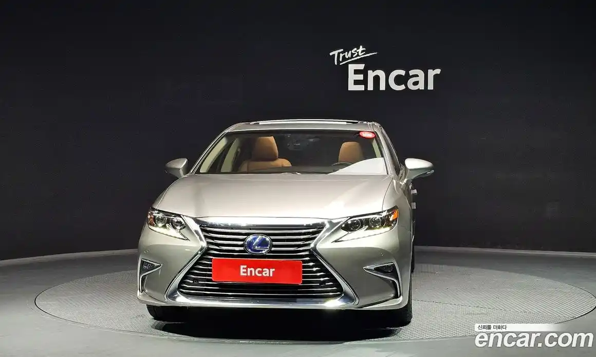 Lexus ES 2017 2.5 Автомат в Москве № 198909, фото 17