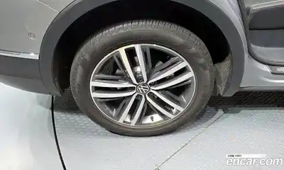 Volkswagen Tiguan 2023 2.0 Автомат в Москве № 199007, миниатюра 8