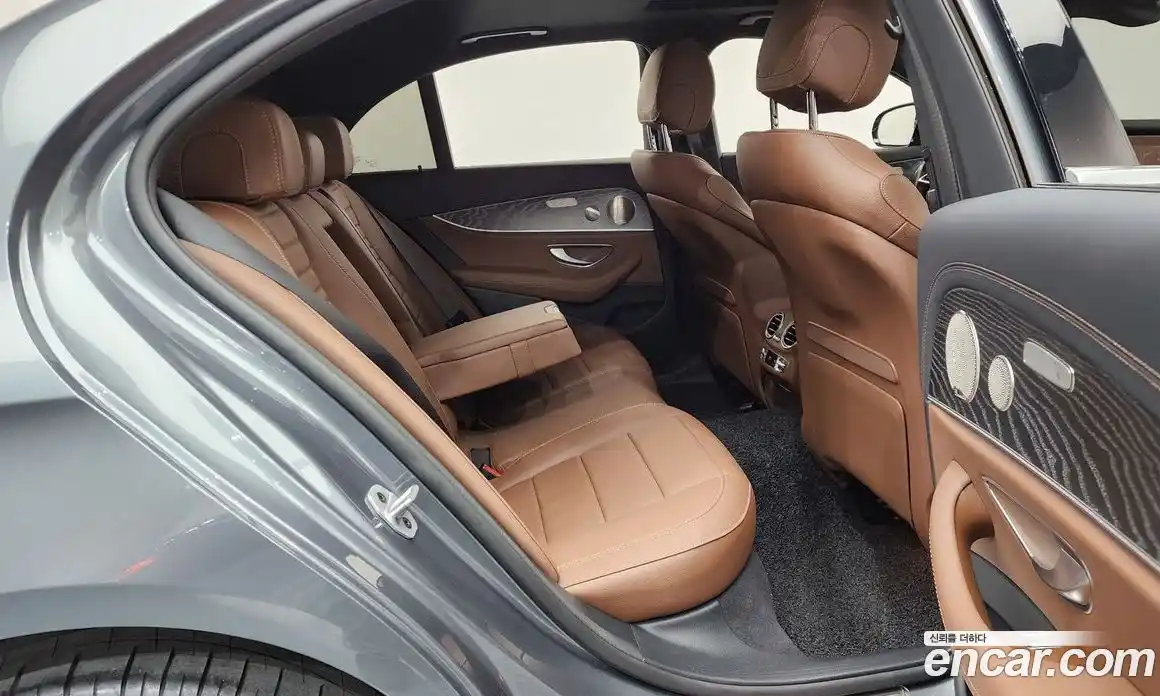 Mercedes-Benz E-Class 2023 2.0 Автомат в Москве № 203269, фото 18