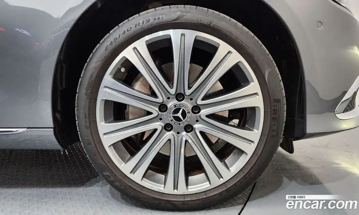 Mercedes-Benz E-Class 2023 2.0 Автомат в Москве № 203269, фото 8