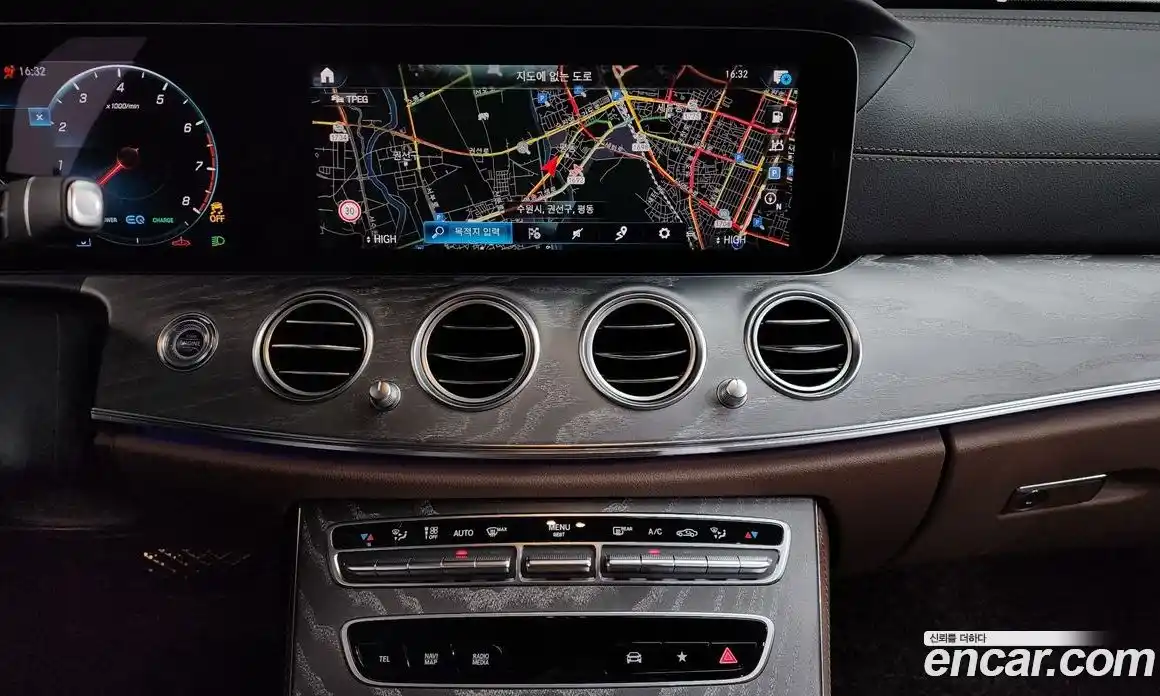 Mercedes-Benz E-Class 2023 2.0 Автомат в Москве № 203269, фото 9