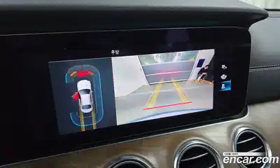 Mercedes-Benz E-Class 2021 2.0 Автомат в Москве № 209242, миниатюра 4