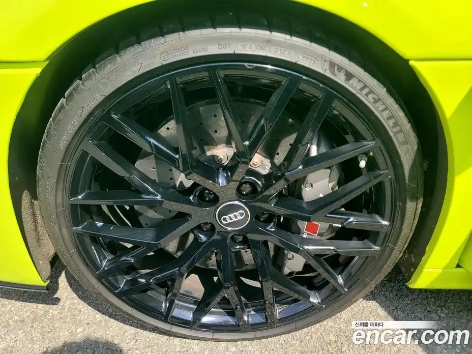 Audi R8 2017 5.2 Автомат в Москве № 212237, фото 11