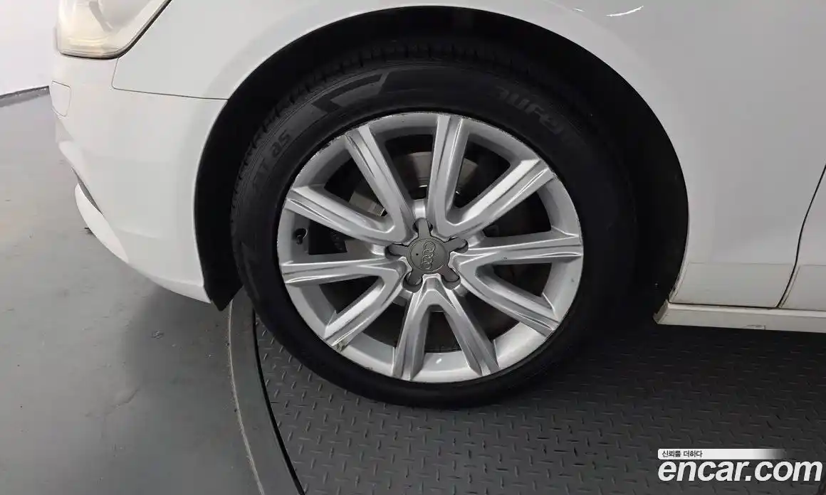 Audi A6 2013 2.0 Автомат в Москве № 212632, фото 1