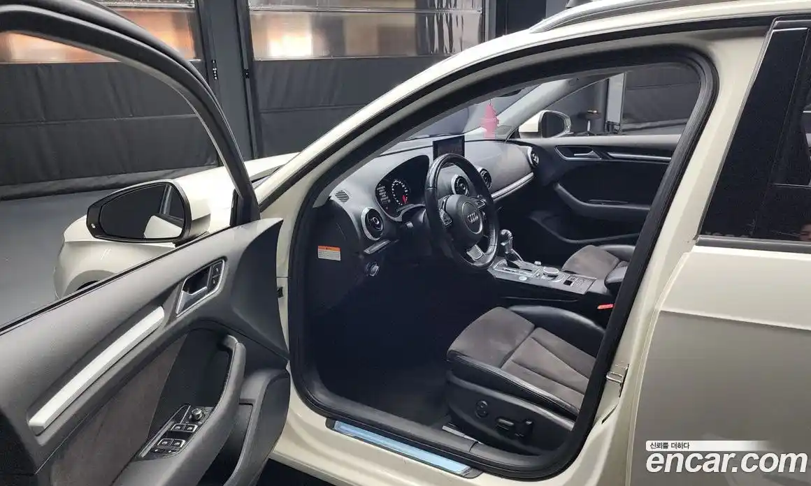 Audi A3 2015 2.0 Автомат в Москве № 212671, фото 14