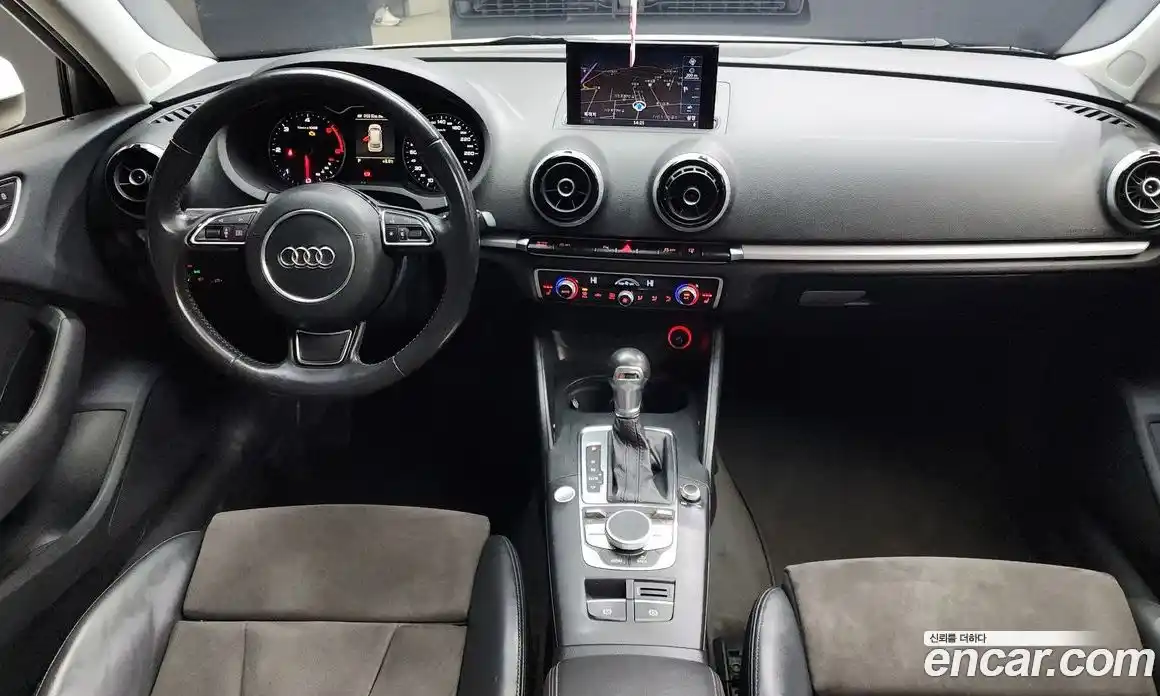 Audi A3 2015 2.0 Автомат в Москве № 212671, фото 19