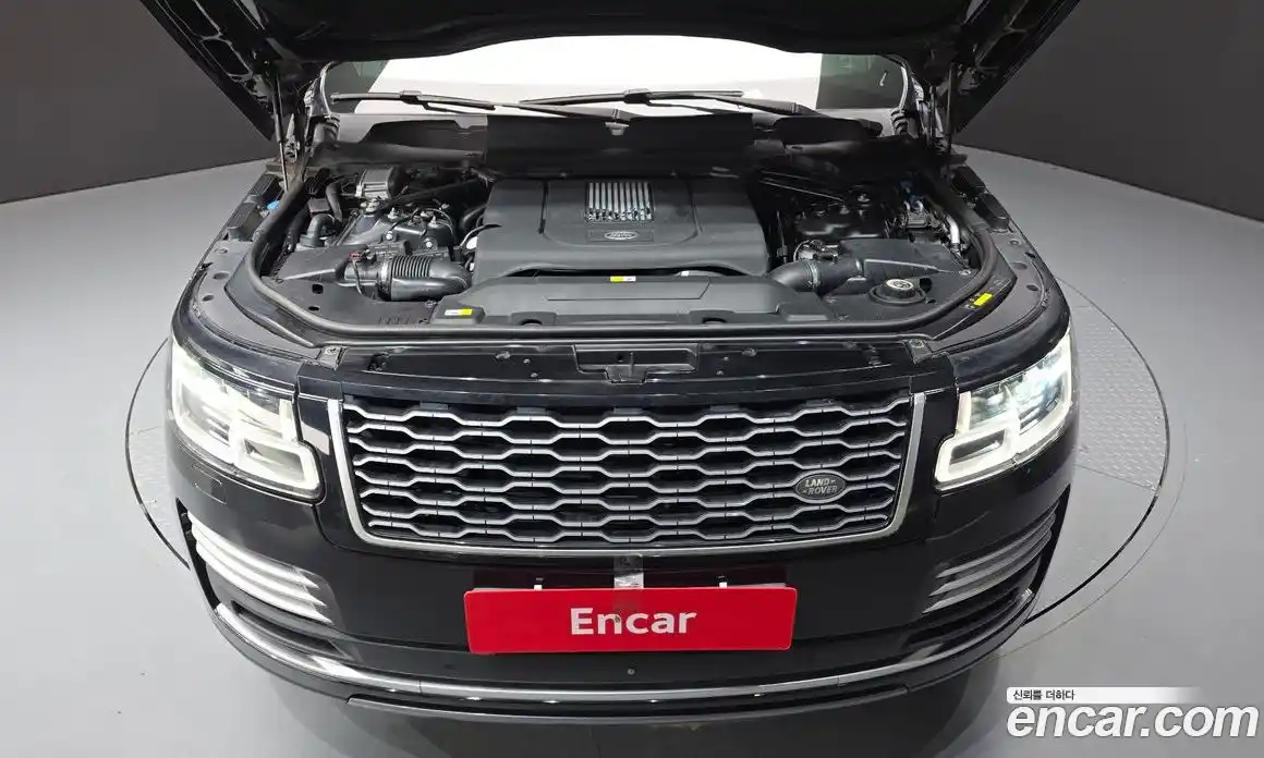 Land Rover Range-Rover 2018 4.4 Автомат в Москве № 213347, фото 11