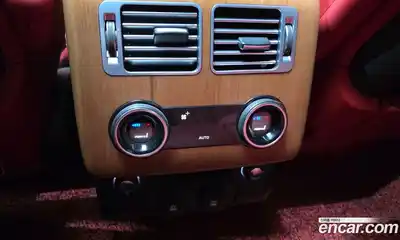 Land Rover Range-Rover 2018 4.4 Автомат в Москве № 213347, миниатюра 12