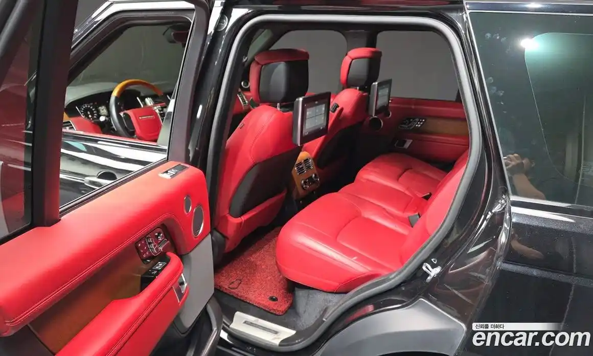 Land Rover Range-Rover 2018 4.4 Автомат в Москве № 213347, фото 14