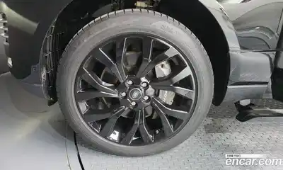 Land Rover Range-Rover 2018 4.4 Автомат в Москве № 213347, миниатюра 10