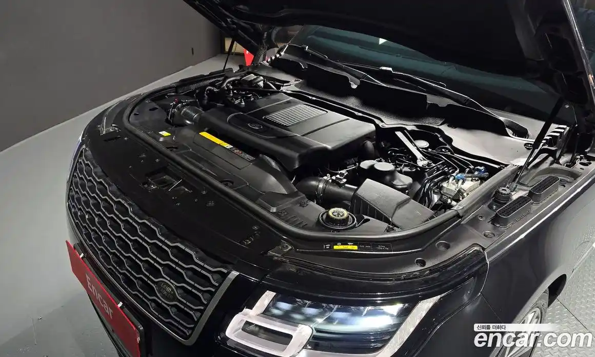 Land Rover Range-Rover 2018 4.4 Автомат в Москве № 213499, фото 15