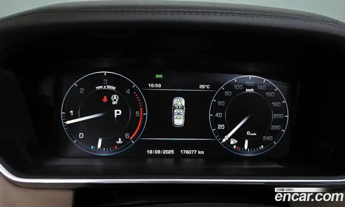 Land Rover Range-Rover 2016 4.4 Автомат в Москве № 213748, фото 2