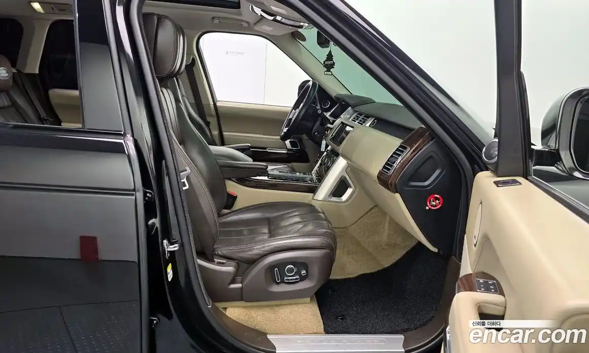 Land Rover Range-Rover 2016 4.4 Автомат в Москве № 213748, фото 8