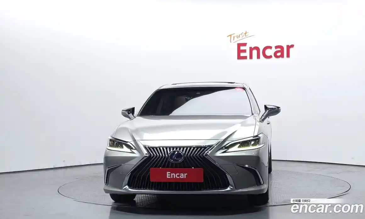 Lexus ES 2019 2.5 Автомат в Москве № 214680, фото 8