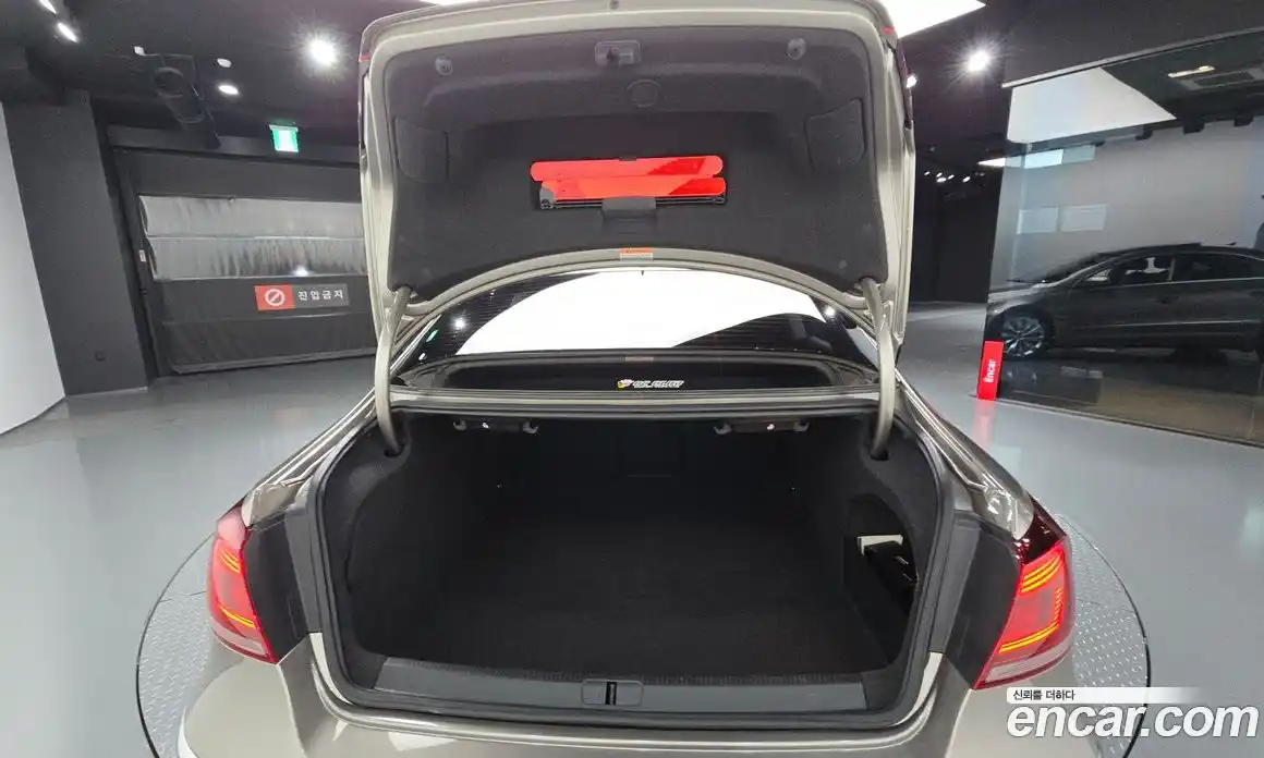 Volkswagen CC 2015 2.0 Автомат в Москве № 215066, фото 11