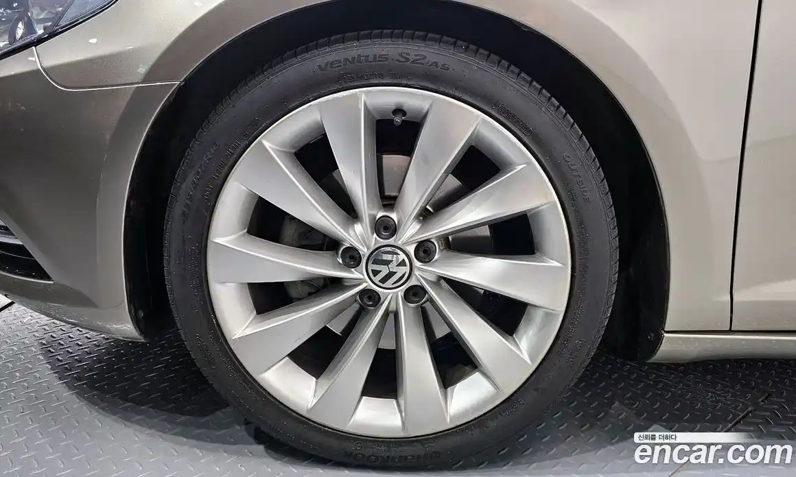 Volkswagen CC 2015 2.0 Автомат в Москве № 215066, фото 13