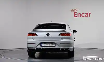 Volkswagen Arteon 2022 2.0 Автомат в Москве № 215098, миниатюра 2