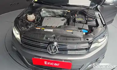 Volkswagen Tiguan, 2015