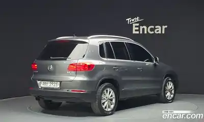 Volkswagen Tiguan 2015 2.0 Автомат в Москве № 215192, миниатюра 7