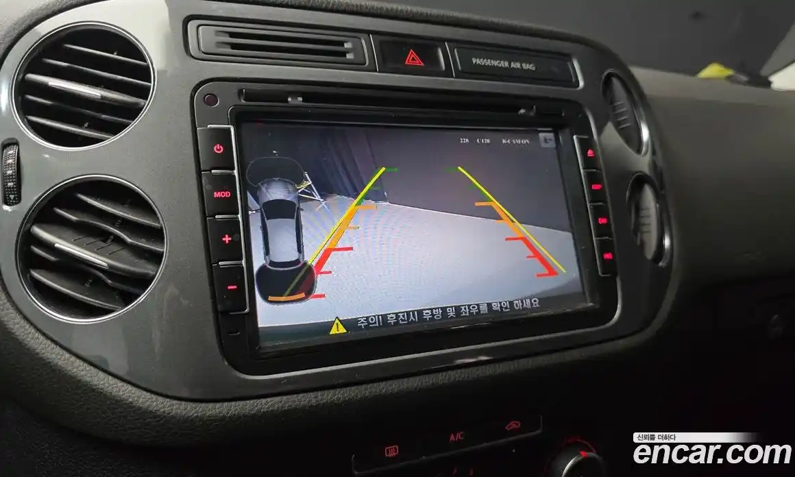 Volkswagen Tiguan 2015 2.0 Автомат в Москве № 215192, фото 8