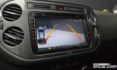 Volkswagen Tiguan 2015 2.0 Автомат в Москве № 215192, миниатюра 8