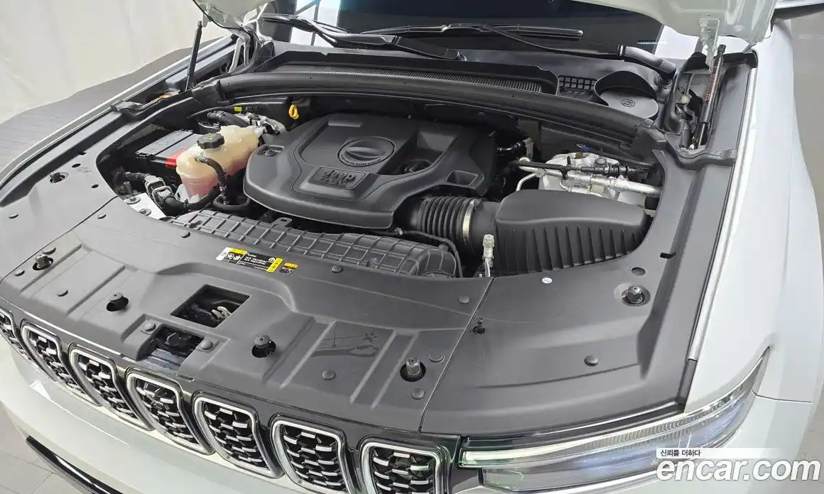 Jeep Cherokee 2023 3.6 Автомат в Москве № 215449, фото 6