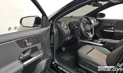 Mercedes-Benz EQA, 2024