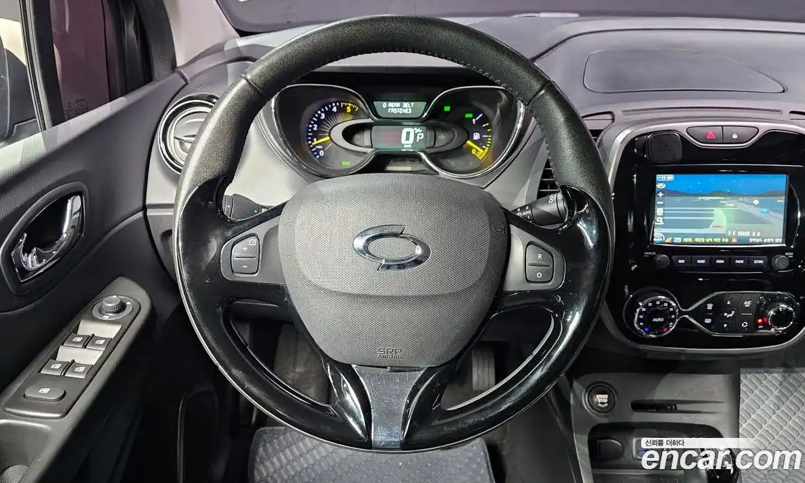 Renault QM3 2016 1.5 Автомат в Москве № 219941, фото 12