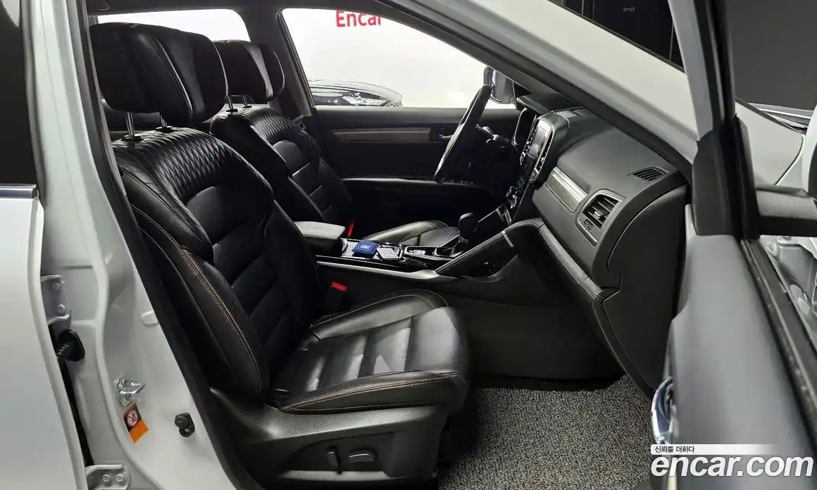 Renault QM6 2022 2.0 Автомат в Москве № 221583, фото 10