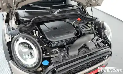 Mini Cooper Convertible 2022 2.0 Автомат в Москве № 222832, миниатюра 5