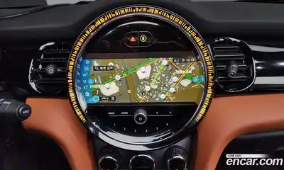 Mini Cooper Convertible 2022 2.0 Автомат в Москве № 222832, миниатюра 7