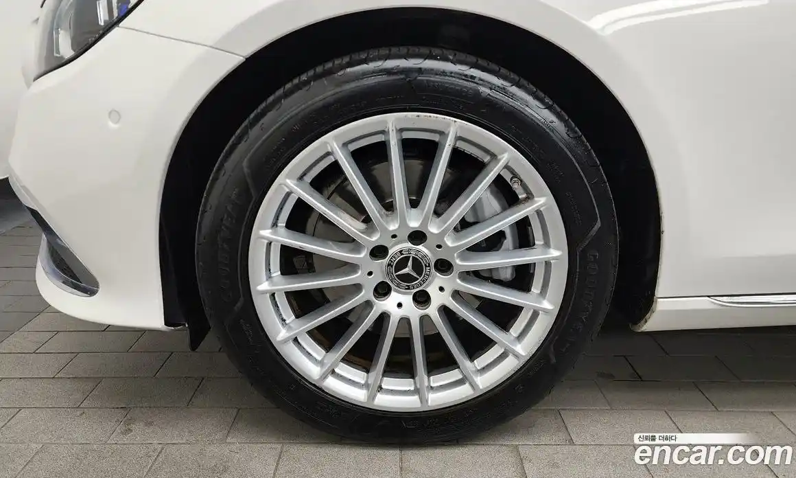 Mercedes-Benz E-Class 2021 2.0 Автомат в Москве № 224472, фото 5