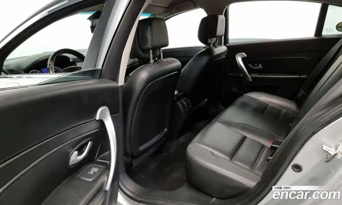 Renault SM5 2014 1.5 Автомат в Москве № 225973, фото 13