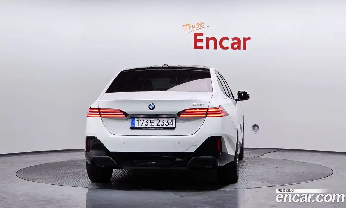 BMW 5-Series 2025 2.0 Автомат в Москве № 227728, фото 17